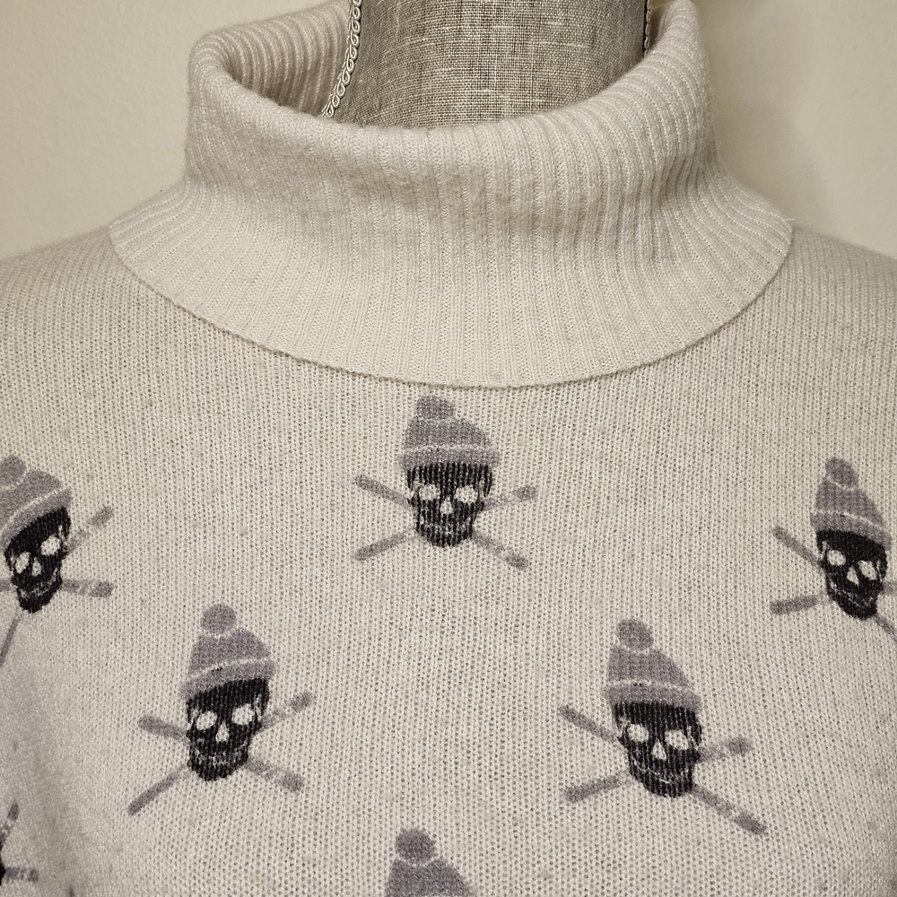 Skull Cashmere Cream Knit Sweater Size S Whimsigoth Witchy Après-Ski Halloween - Picture 4 of 9